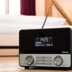 Nowoczesne radio DAB Hama, grające "Bastille - Bad B" na stacji ENERGY. To radio dab, co to za technologia?