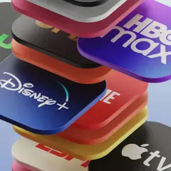 Stos ikon popularnych platform streamingowych: Disney+, HBO Max, Hulu, Apple TV+ i inne.