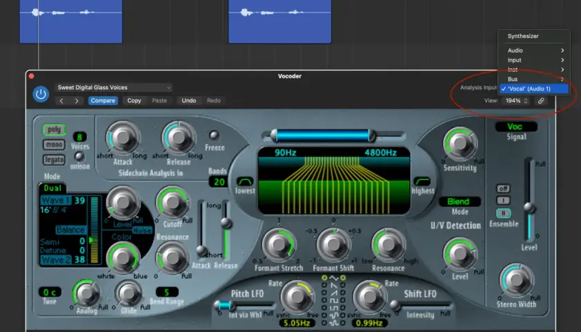Panel kontrolny syntezatora EVOC 20 PolySynth, z ustawionym wejściem analizy "Vocal" (Audio 1), idealny do tworzenia dźwięków w stylu **synthwave**.