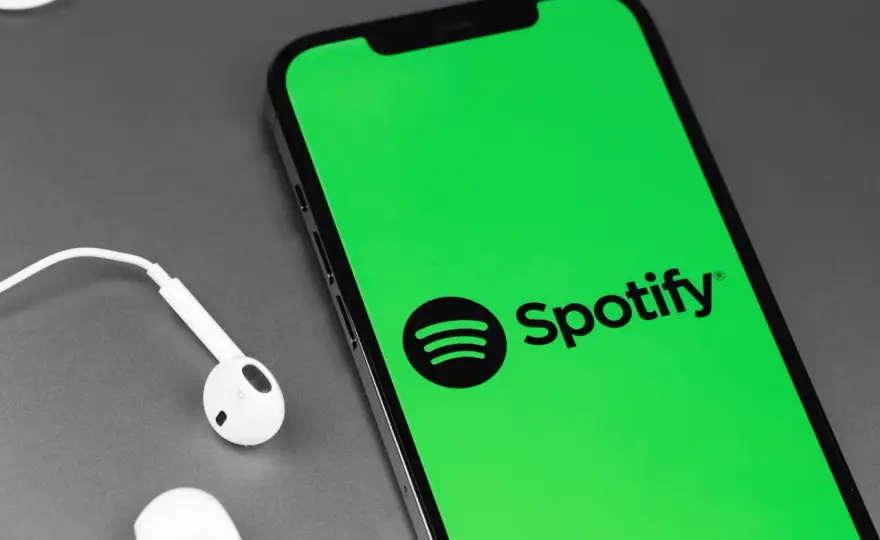 Spotify Free bez tajemnic - kiedy warto zostać przy darmowym planie?