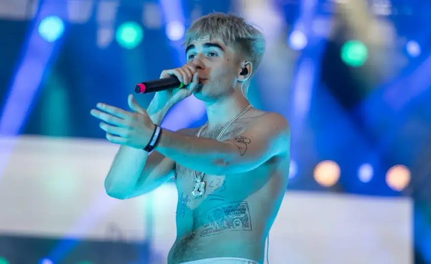 Ile trwa koncert Maty? Zaplanuj swój wieczór bez stresu!